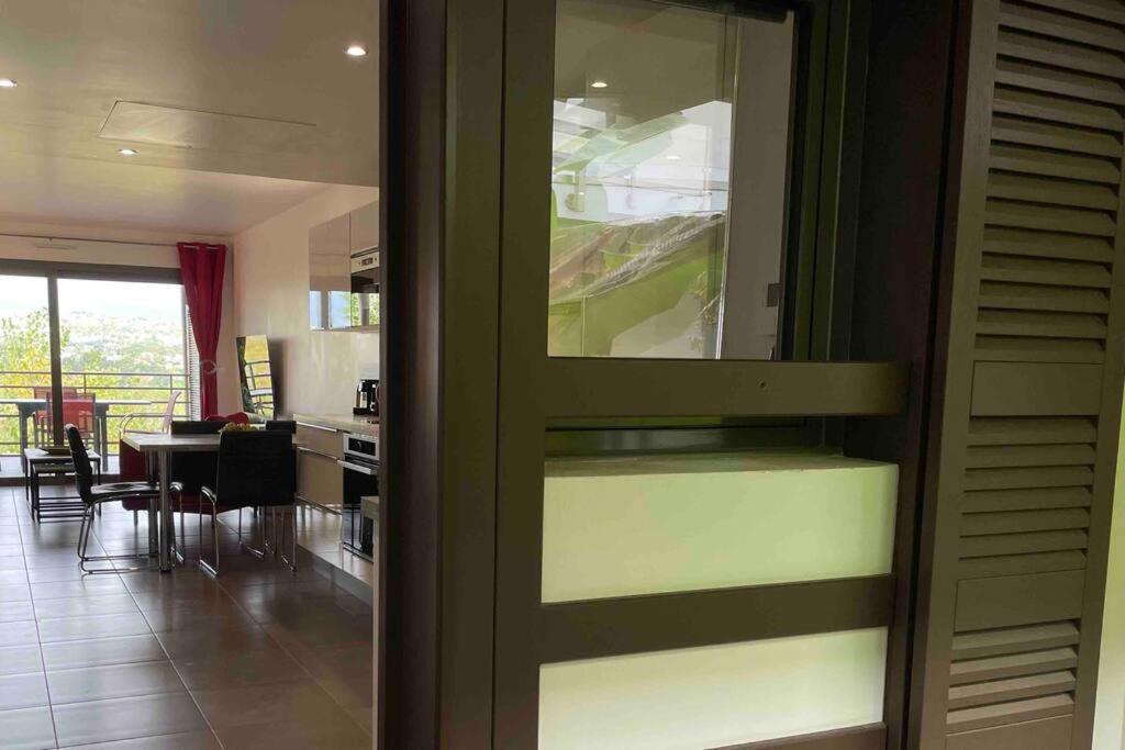Superbe Appartement, Piscine, Vue Mer Et Montagnes Antibes Exterior photo